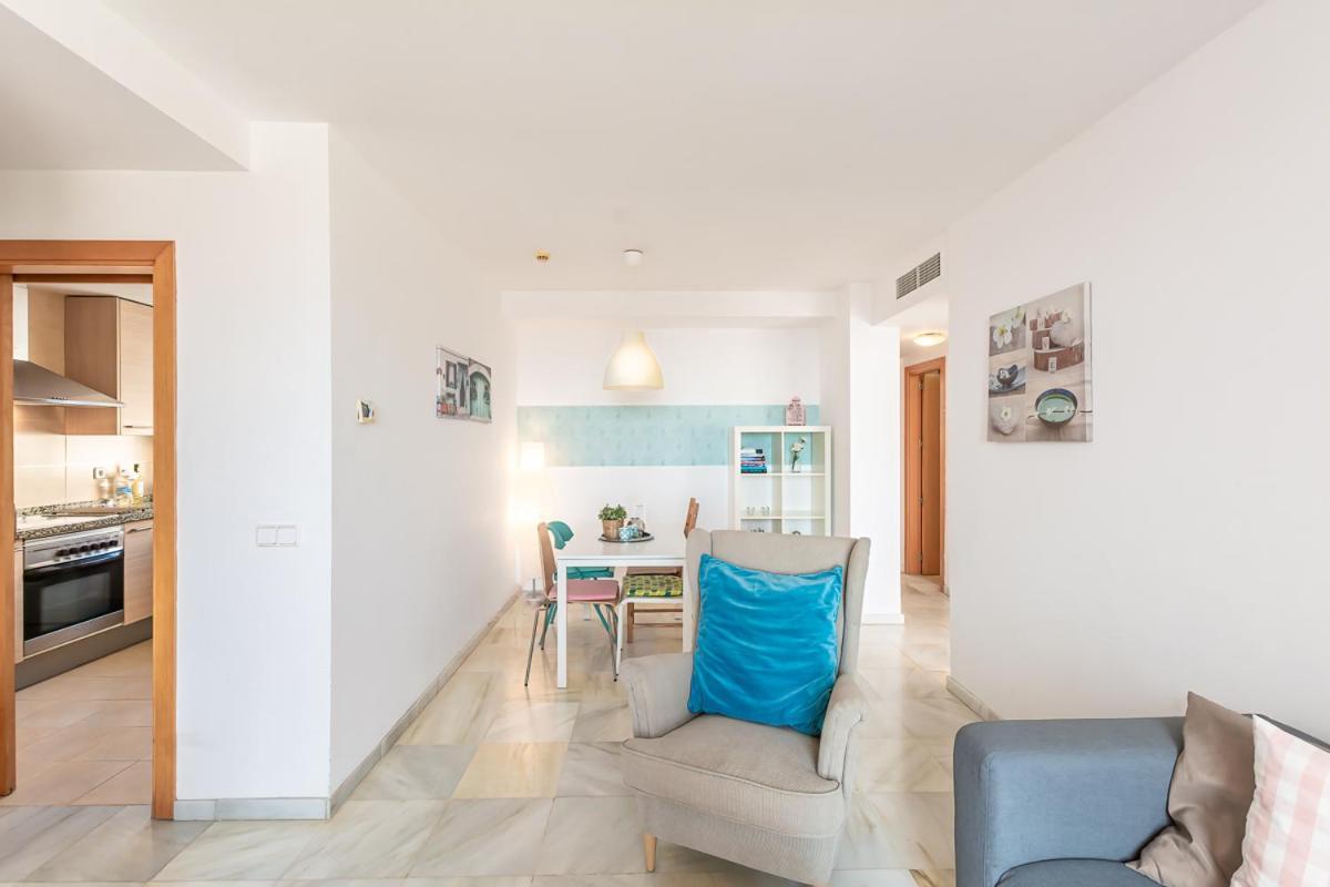 Andaluz Apartments Mar De 네르하 객실 사진