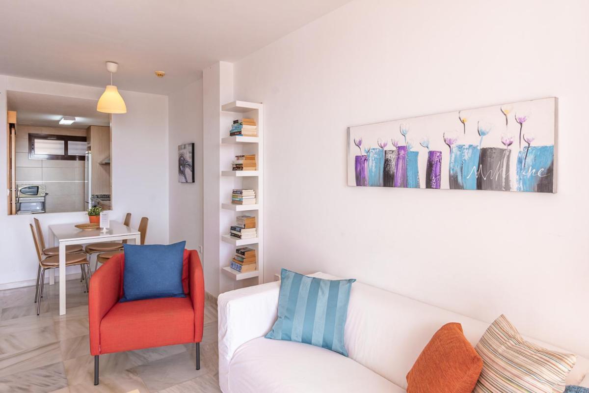 Andaluz Apartments Mar De 네르하 객실 사진